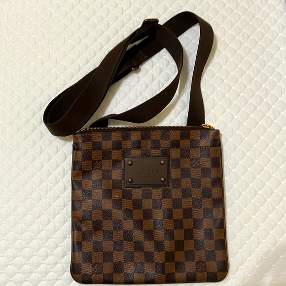 Louis Vuitton Bags Authentic Louis Vuitton Messenger Bag Poshmark